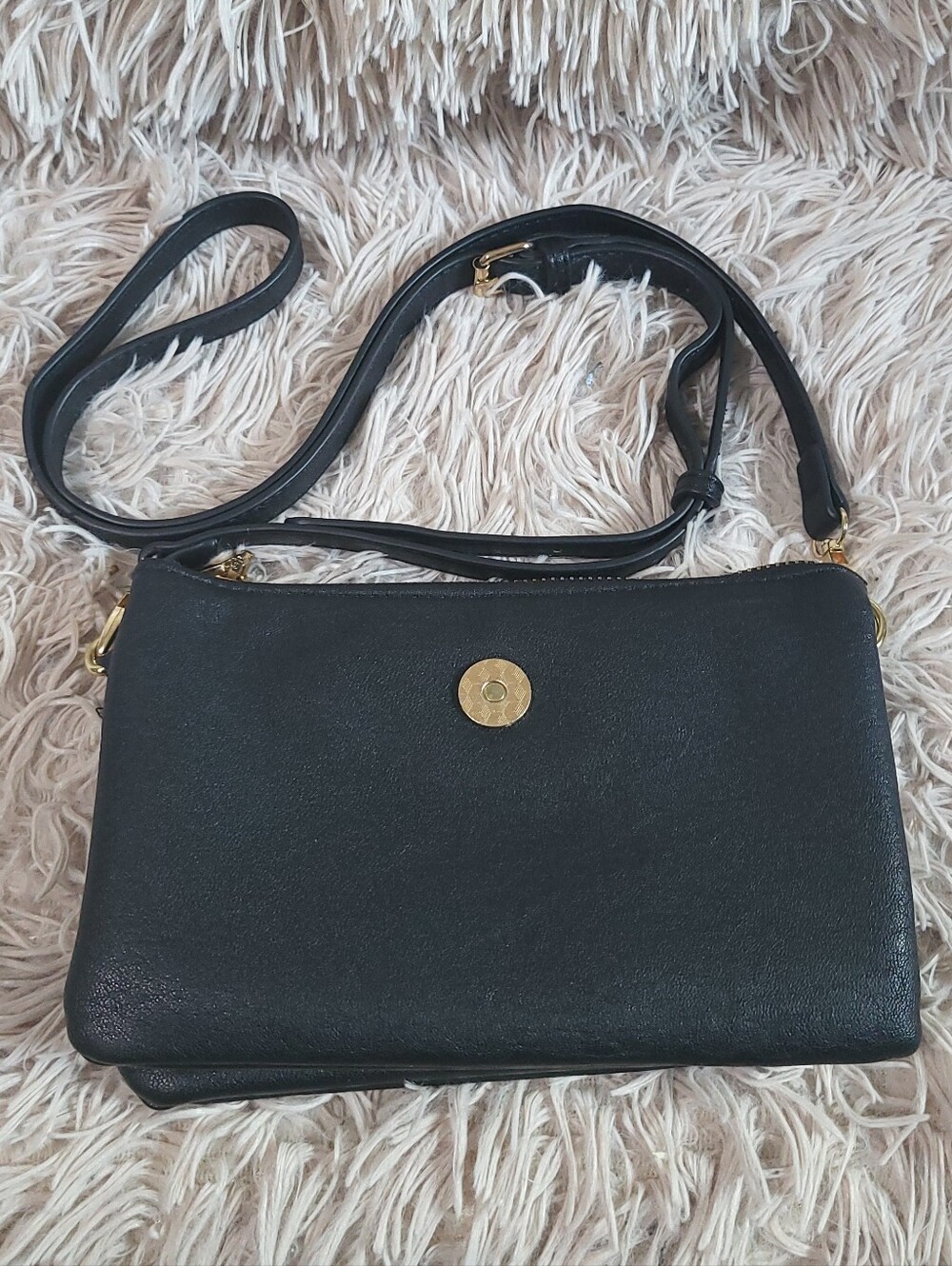 Miztique Vegan Leather Clutch Crossbody Bag Purse Black Gold Multi Pocket